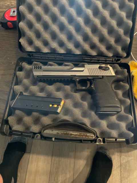 LNIB Desert Eagle L6 50ae plus 312 rounds ammo