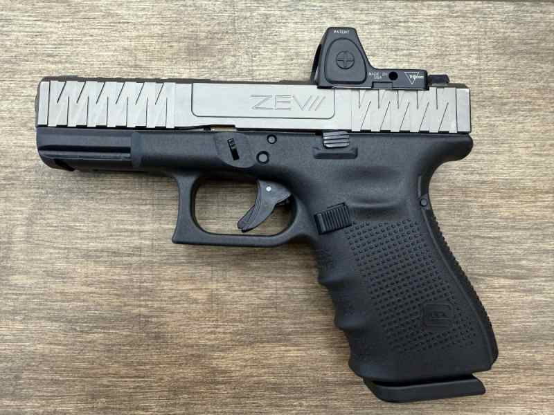 *USED* HIGHLY CUSTOMIZED GLOCK G19 GEN 4