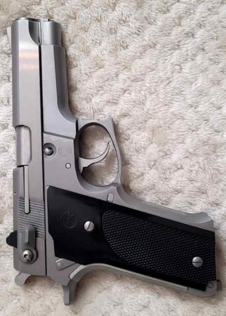  Ex Cond. S&amp;W Model 659 stainless 9mm $600