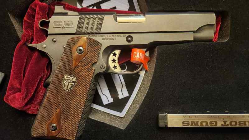 Cabot Guns Vintage Classic Commander