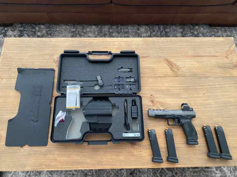 Canik TP9SFX 9mm with HOLOSUN Red Dot 