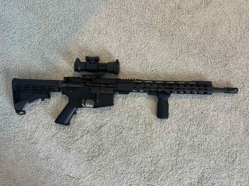 AR-15 (3).jpg
