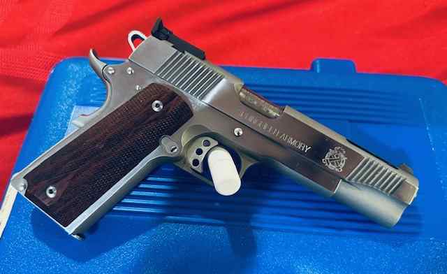 LNIB SPRINGFIELD V-10 1911 