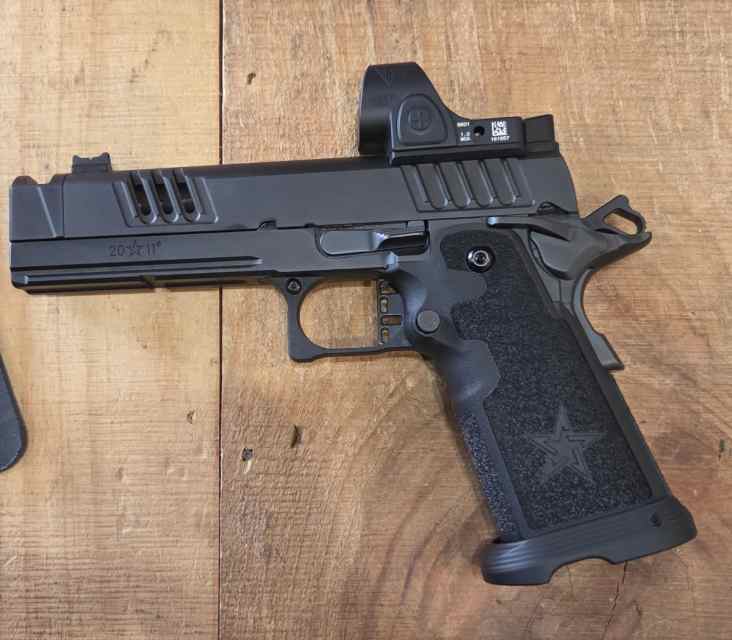 STI DVC Carry, Staccato XC Trijicon SRO