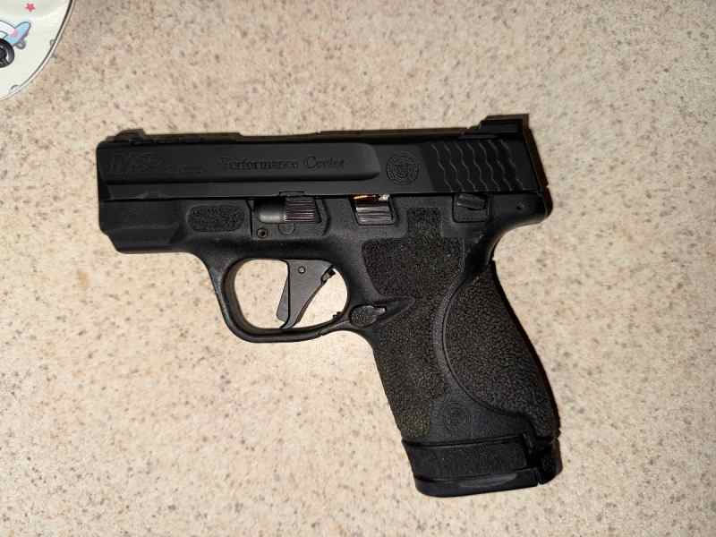Smith &amp; Wesson Performance Center Shield 9mm