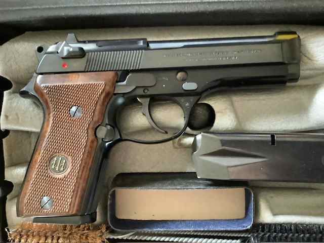 WTT Italian Beretta 92SBC