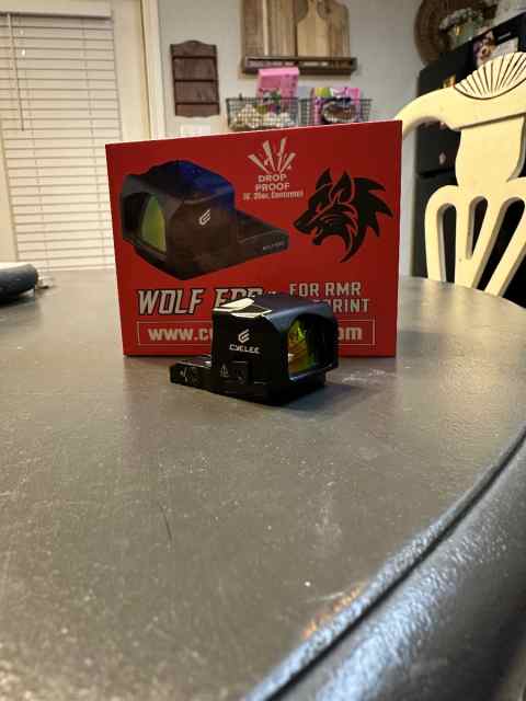 Cylee Wolf EDG New EnclosedRed Dot!! Good as new  
