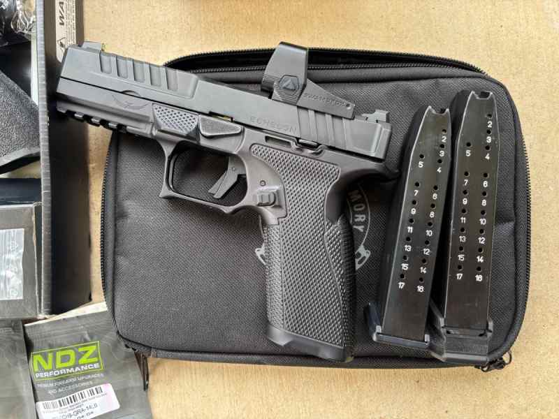 Springfield Echelon w/ Icarus &amp; Grip Optic 