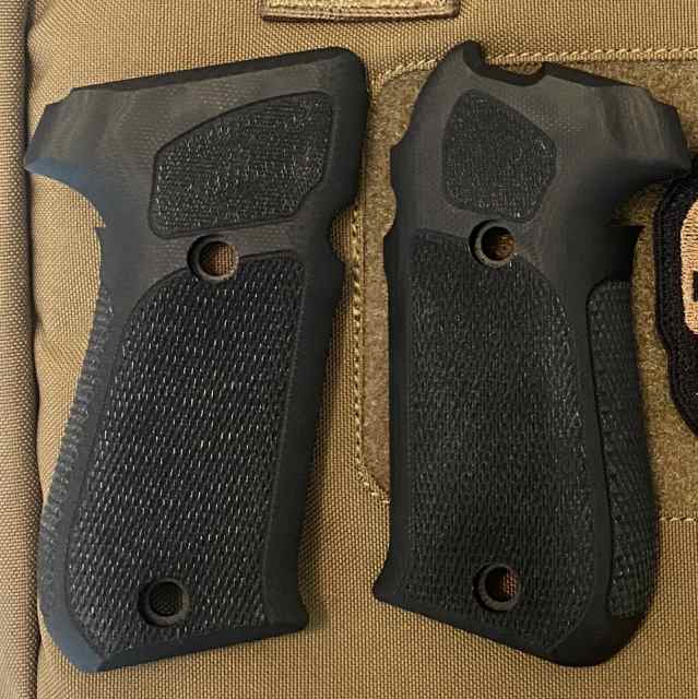 Sig Sauer Legion LE P220 grip