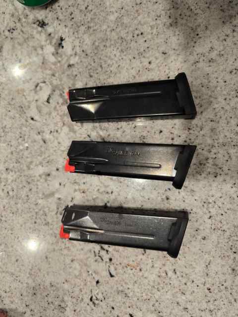 Sig p365 X-macro mags 17rnds