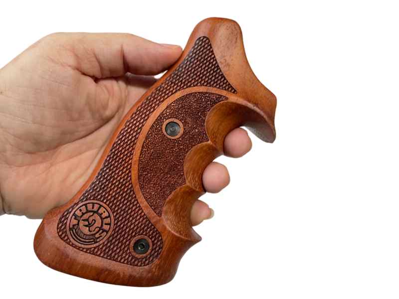 taurus grip 3.png