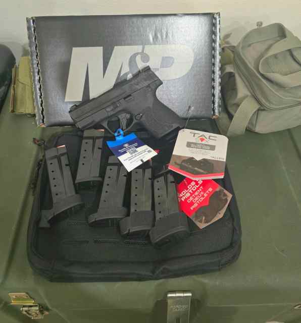 Smith and Wesson M&amp;P9 Shield Plus 9mm 5 Mags
