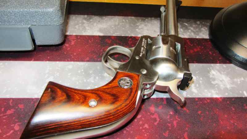 Ruger New Model Single Six .22 (03).JPG